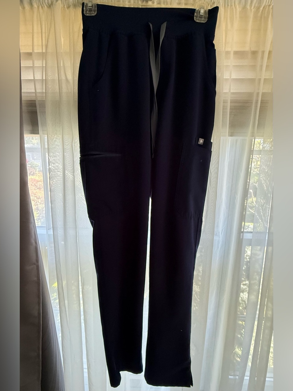Figs Women’s Yola High Rise Slim Scrub Pants- Navy